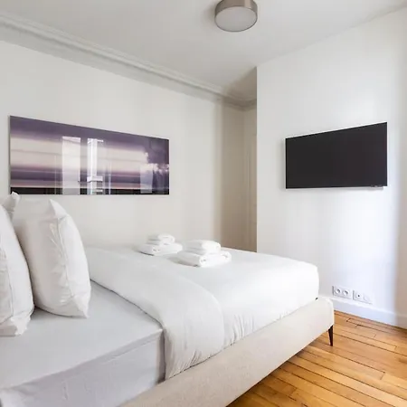 Apartment Eiffel Tower Invalides Renovated Paris