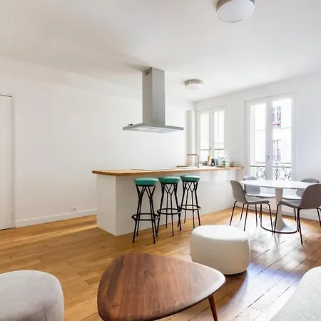 Apartment Eiffel Tower Invalides Renovated *